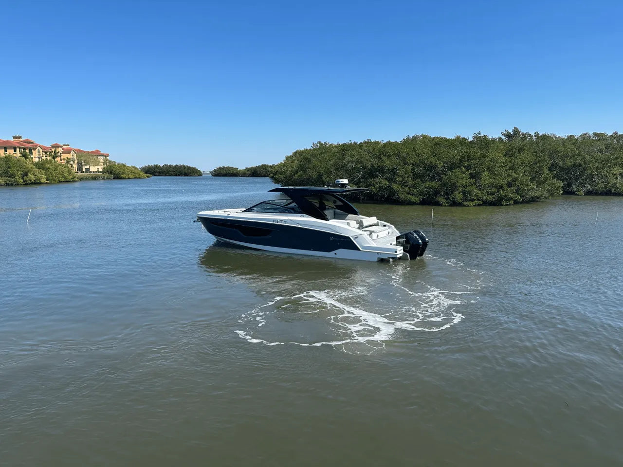 2024 Cruisers Yachts 34 GLS Outboard 34.0 feet, Clearwater, Florida #8