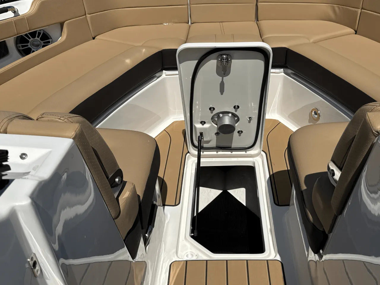 2025 Sea Ray SLX 310 Outboard 31.0 feet, Clearwater, Florida #93