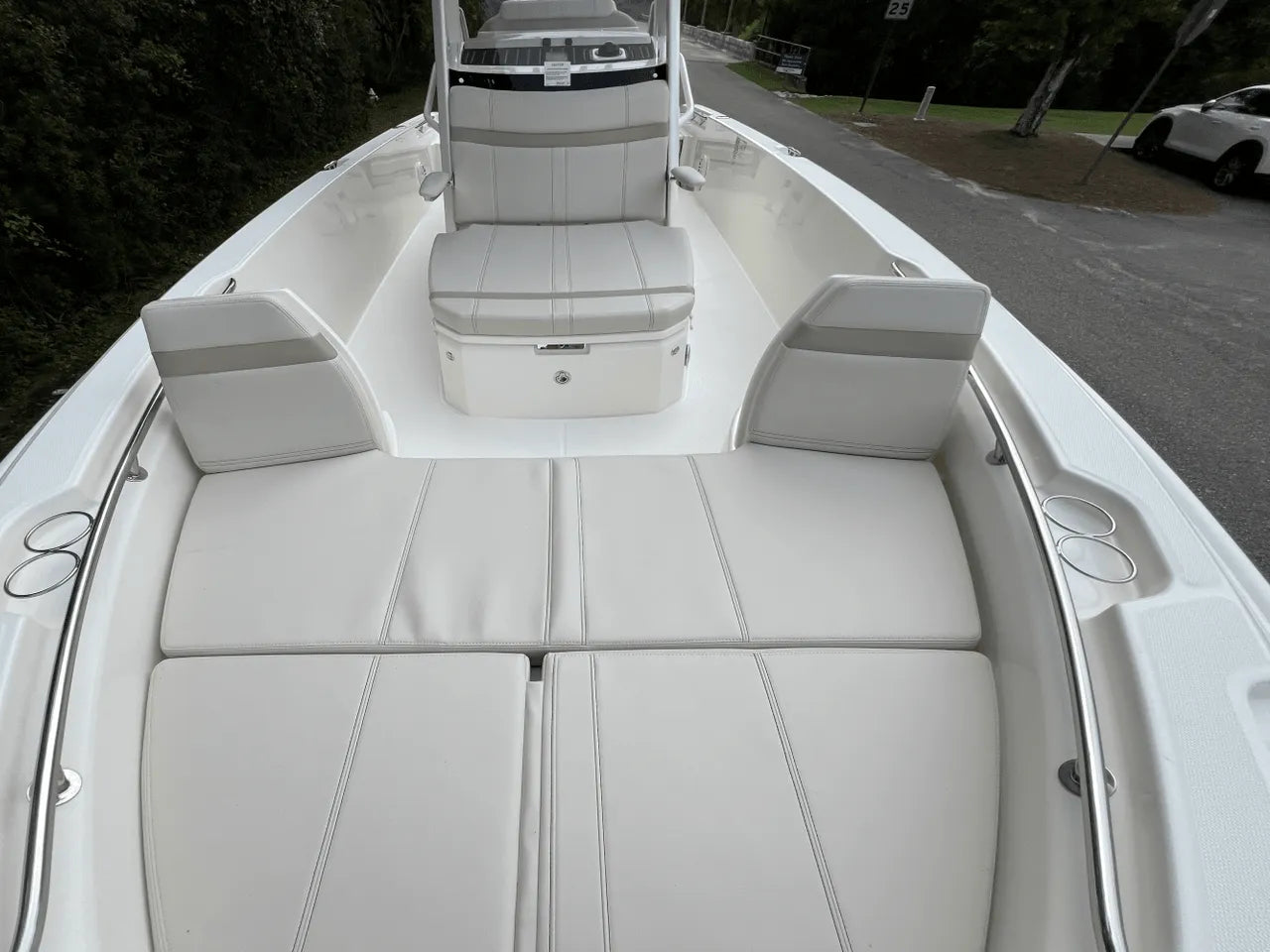 2025 Boston Whaler 250 Dauntless 25.0 feet, Clearwater, Florida #13