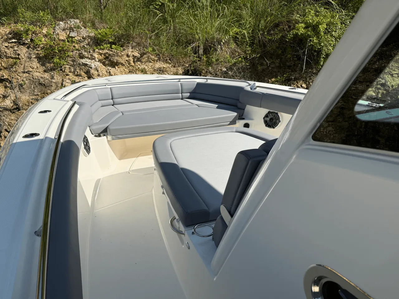 2025 Boston Whaler 330 Outrage 33.0 feet, Clearwater, Florida #26