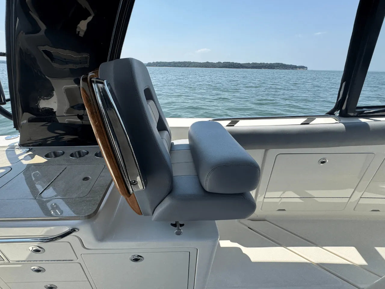 2025 Boston Whaler 380 Realm 38.0 feet, Clearwater, Florida #46