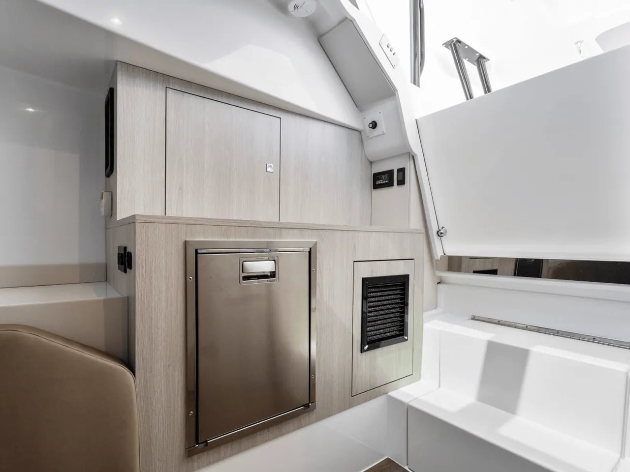 2026 Cruisers Yachts 38 VTR 38.0 feet, Clearwater, Florida #32