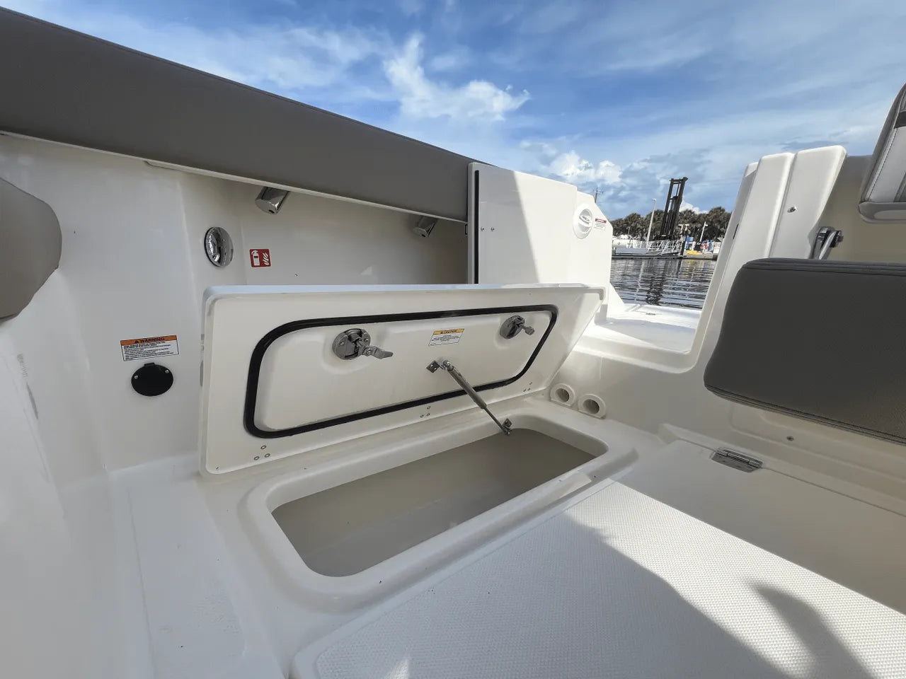 2026 Boston Whaler 280 Vantage 28.0 feet, Clearwater, Florida #43