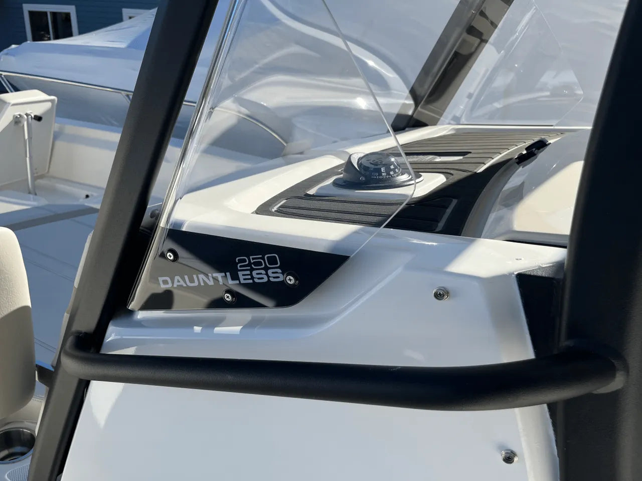 2025 Boston Whaler 250 Dauntless 25.0 feet, Clearwater, Florida #11