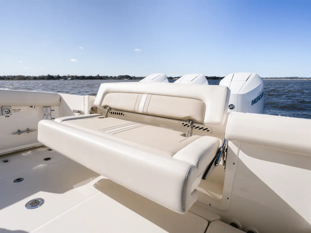 2025 Boston Whaler 350 Realm 35.0 feet, Clearwater, Florida #9