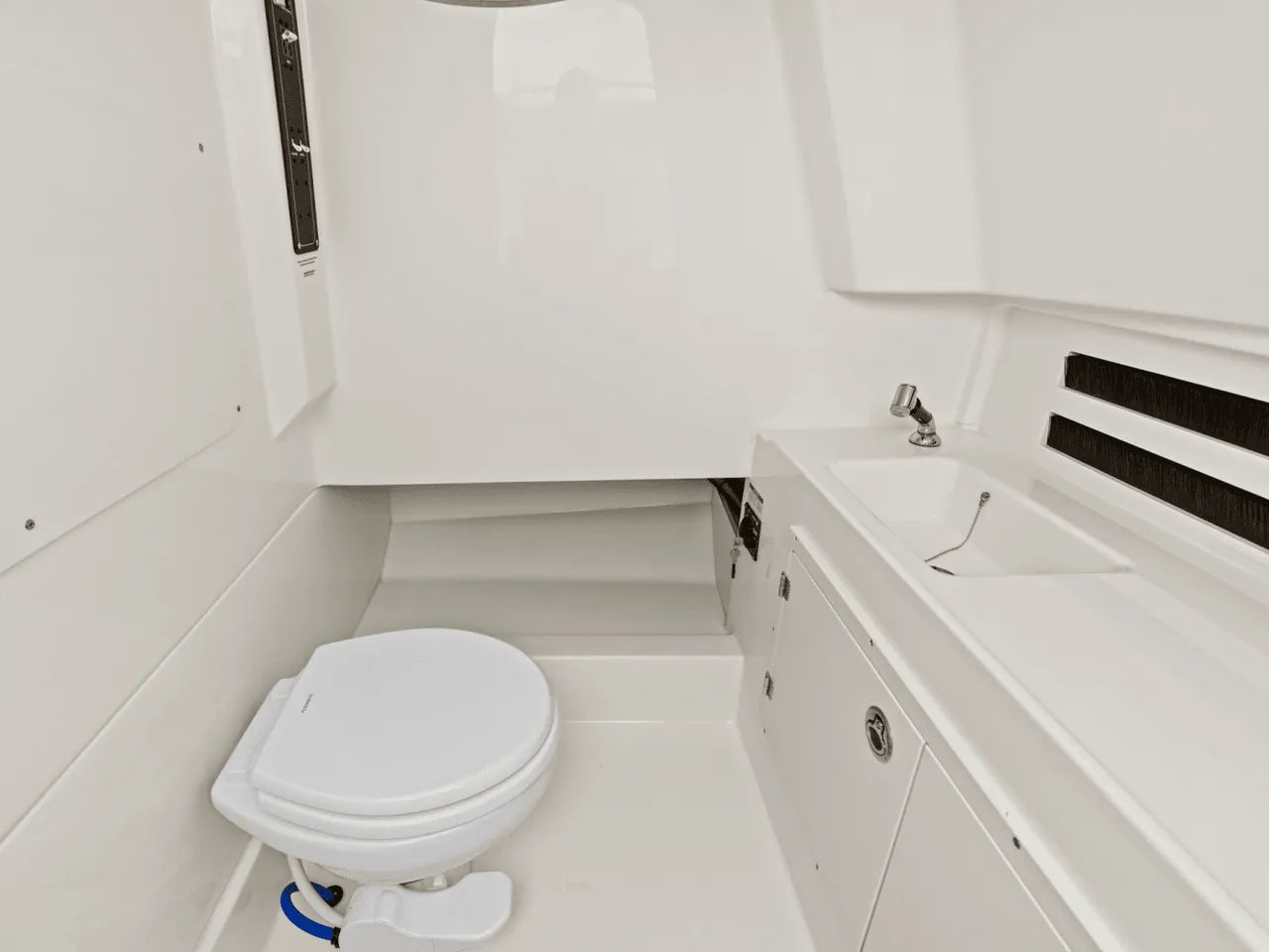 2025 Boston Whaler 330 Outrage 33.0 feet, Clearwater, Florida #26