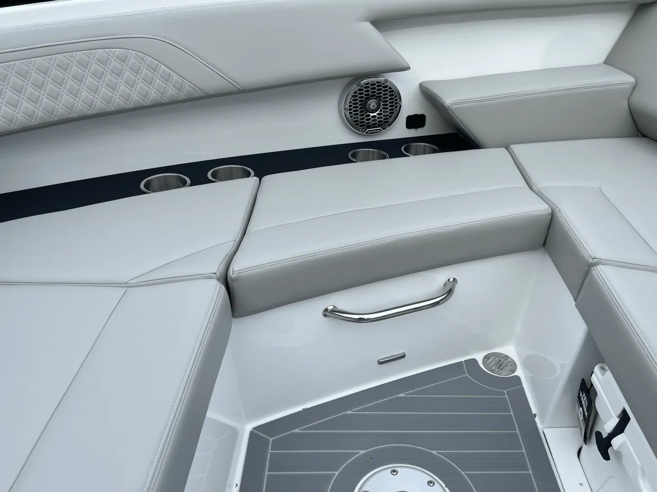 2025 Cruisers Yachts 34 GLS 34.0 feet, Clearwater, Florida #52