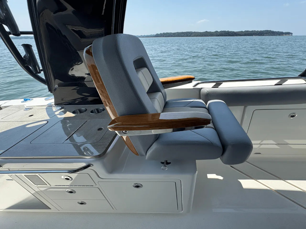2025 Boston Whaler 380 Realm 38.0 feet, Clearwater, Florida #45