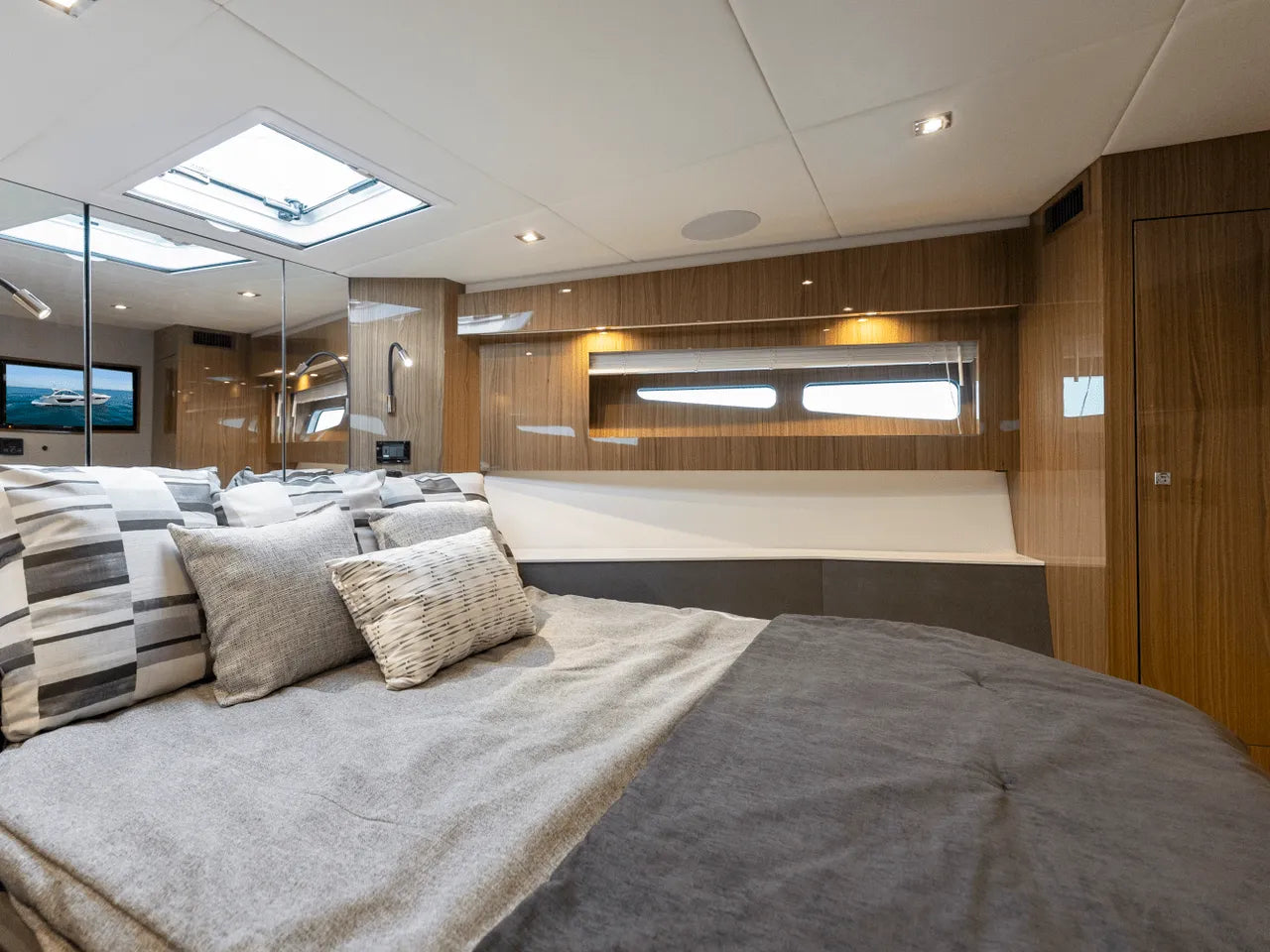 2024 Cruisers Yachts 50 Cantius 50.0 feet, Clearwater, Florida #21