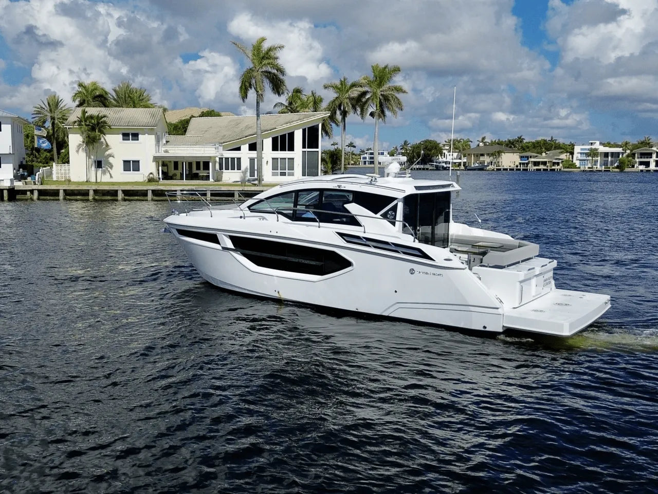 2024 Cruisers Yachts 42 Cantius 42.0 feet, Clearwater, Florida #8
