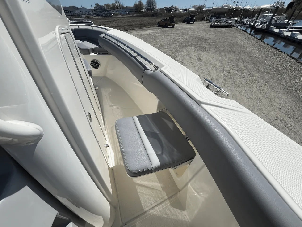 2025 Boston Whaler 250 Outrage 25.0 feet, Clearwater, Florida #13