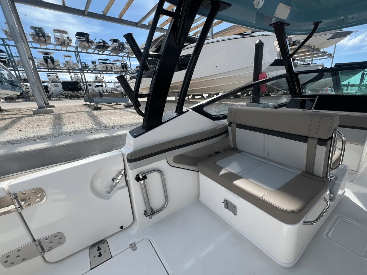2026 Boston Whaler 280 Vantage 28.0 feet, Clearwater, Florida #23