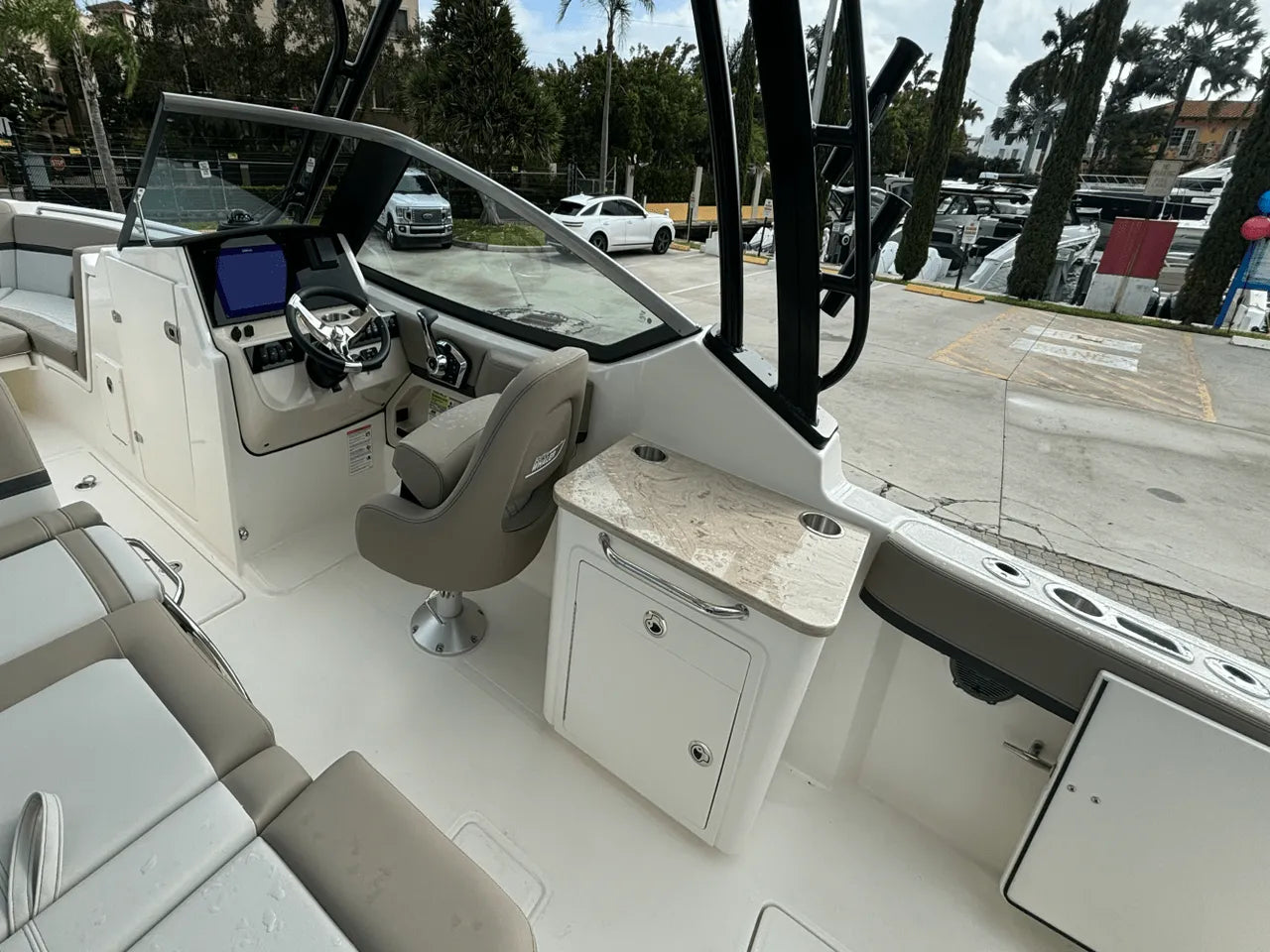 2025 Boston Whaler 240 Vantage 24.0 feet, Clearwater, Florida #14