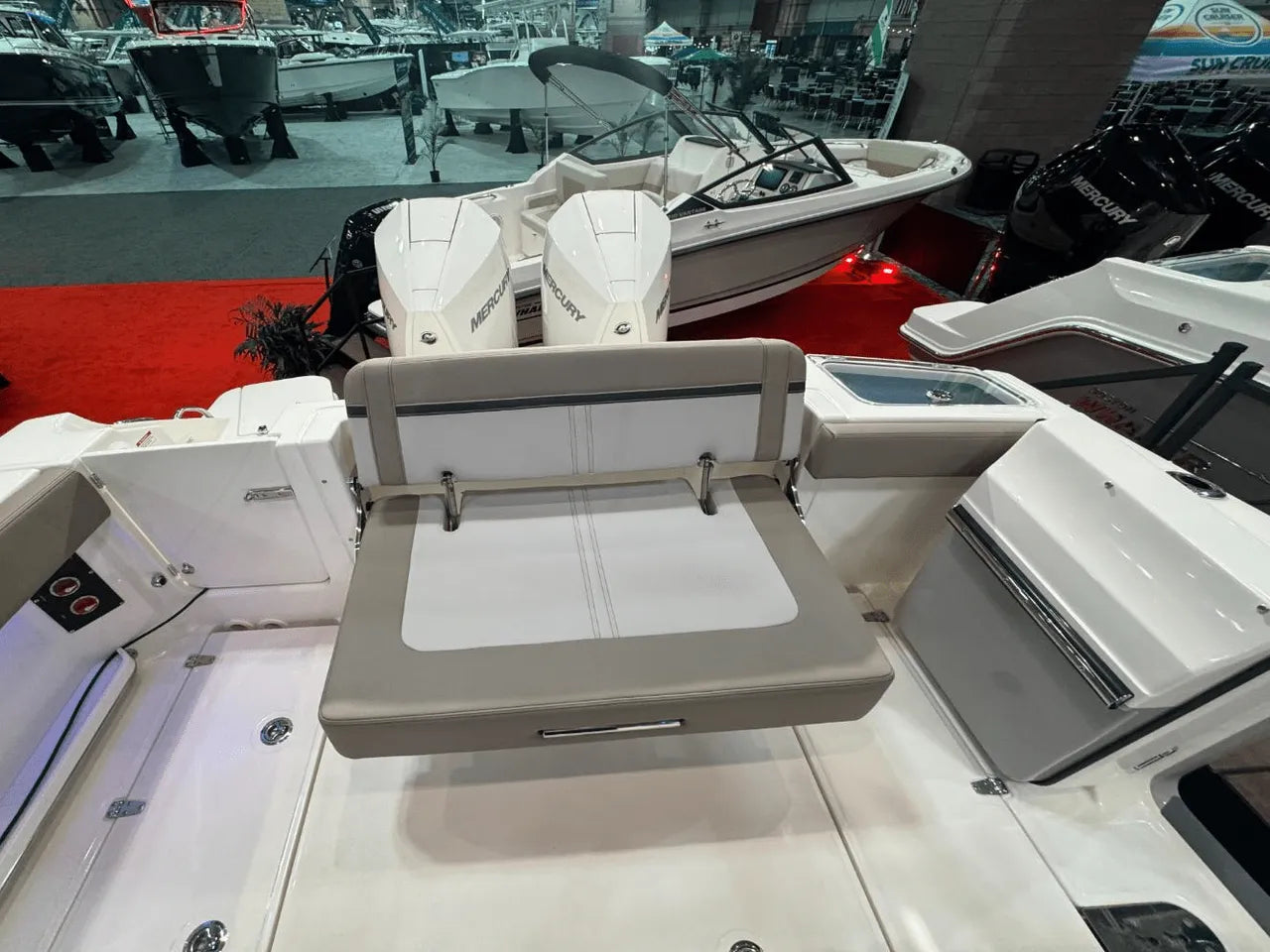 2025 Boston Whaler 280 Vantage 28.0 feet, Clearwater, Florida #6