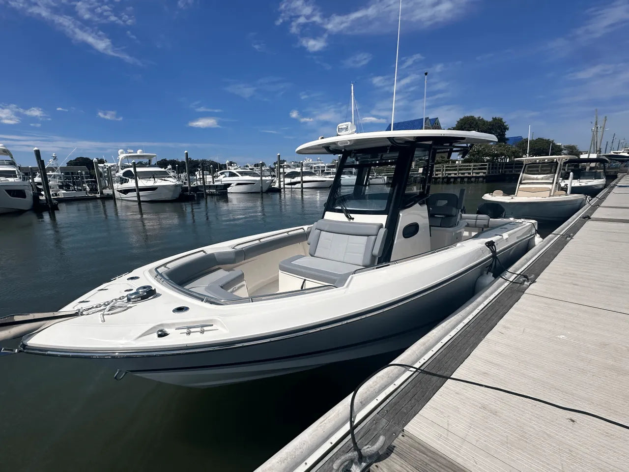 2025 Boston Whaler 250 Outrage 25.0 feet, Clearwater, Florida #11