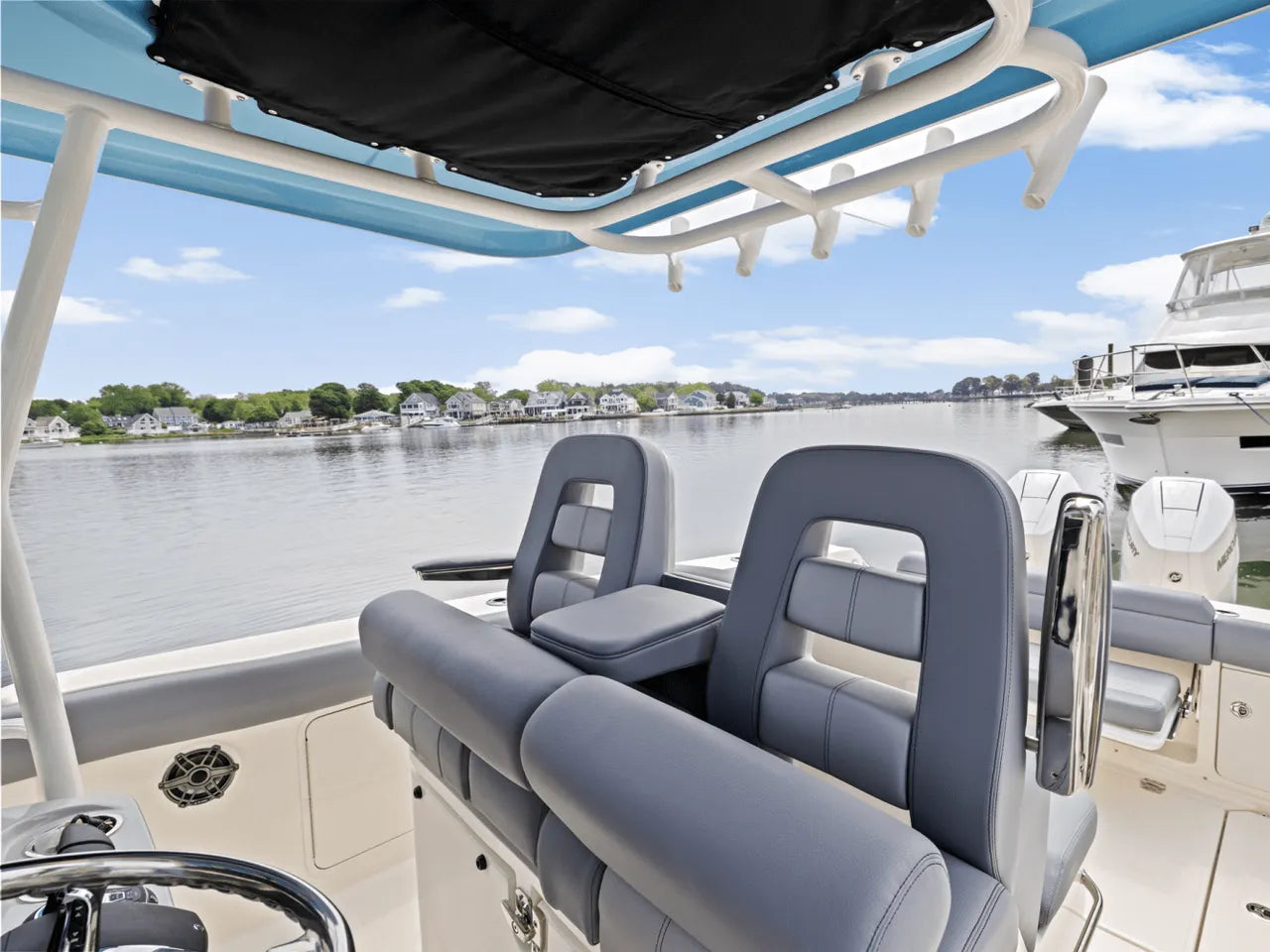 2025 Boston Whaler 330 Outrage 33.0 feet, Clearwater, Florida #18
