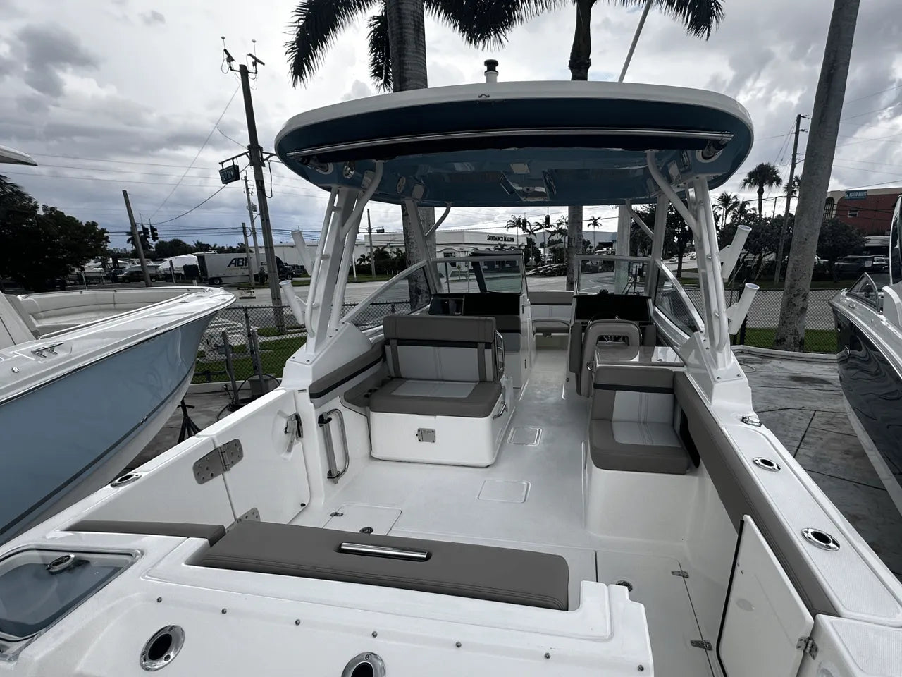 2026 Boston Whaler 280 Vantage 28.0 feet, Clearwater, Florida #9