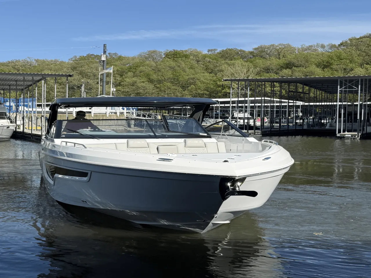 2025 Cruisers Yachts 34 GLS 34.0 feet, Clearwater, Florida #8