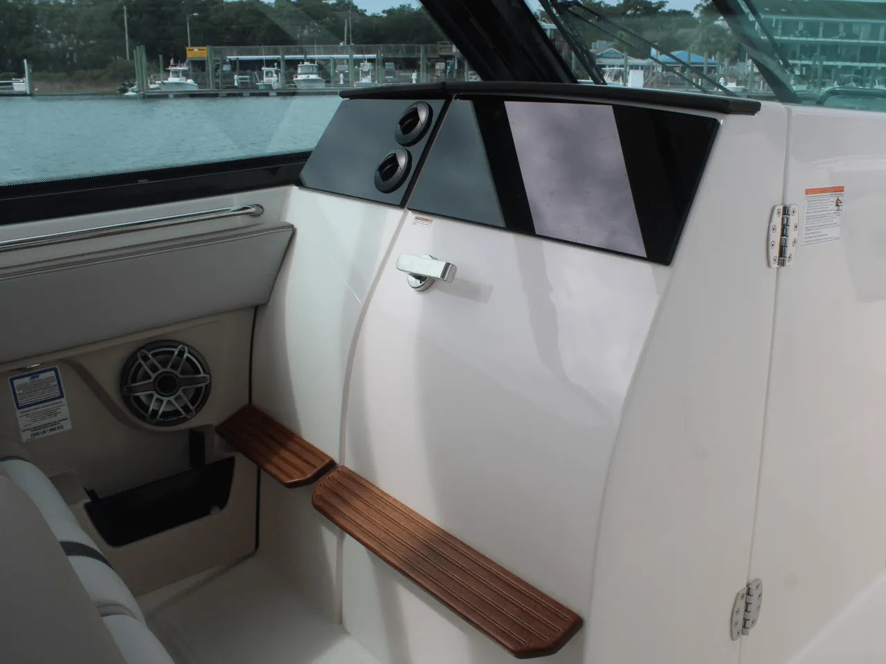 2026 Boston Whaler 330 Vantage 33.0 feet, Clearwater, Florida #44