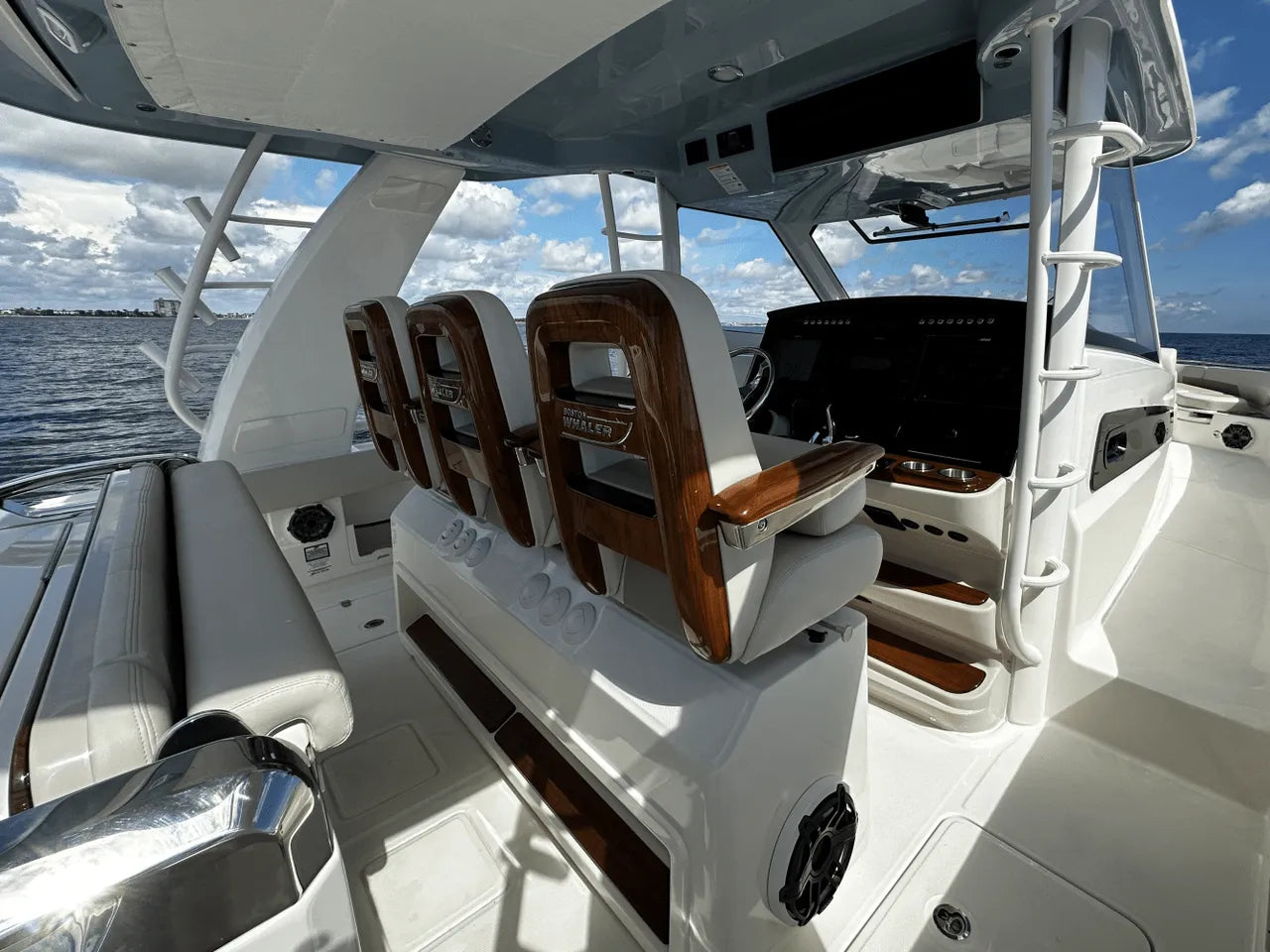2026 Boston Whaler 420 Outrage 42.0 feet, Clearwater, Florida #27