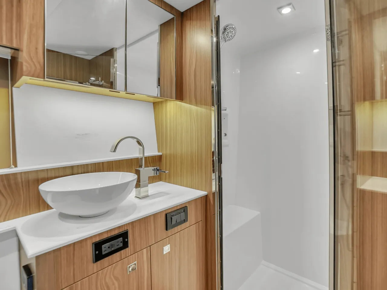 2025 Cruisers Yachts 46 Cantius 46.0 feet, Clearwater, Florida #57