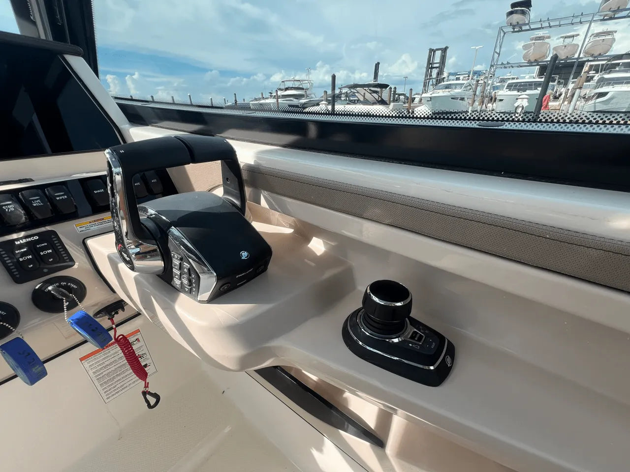 2026 Boston Whaler 280 Vantage 28.0 feet, Clearwater, Florida #31