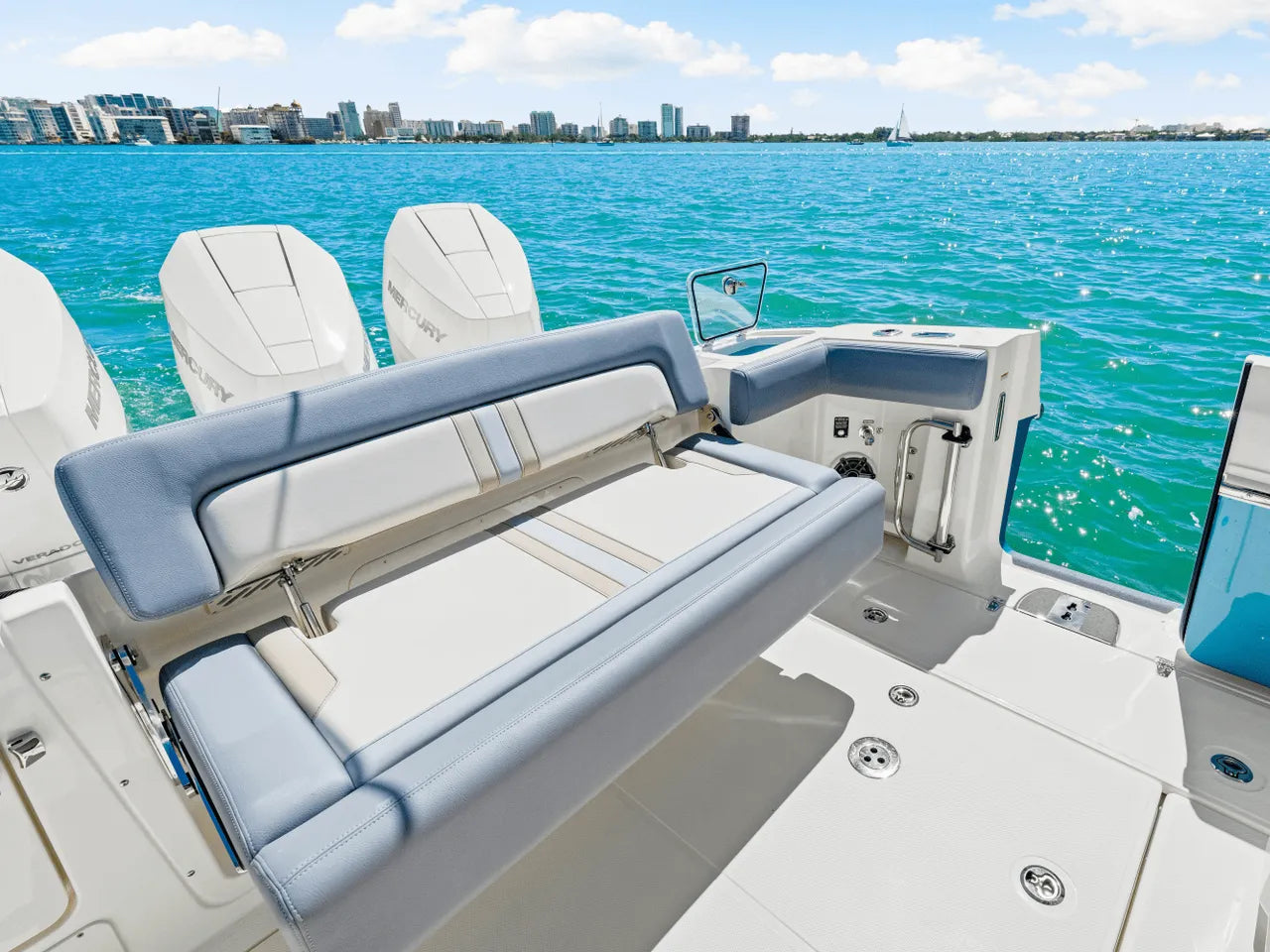 2025 Boston Whaler 350 Realm 35.0 feet, Clearwater, Florida #42