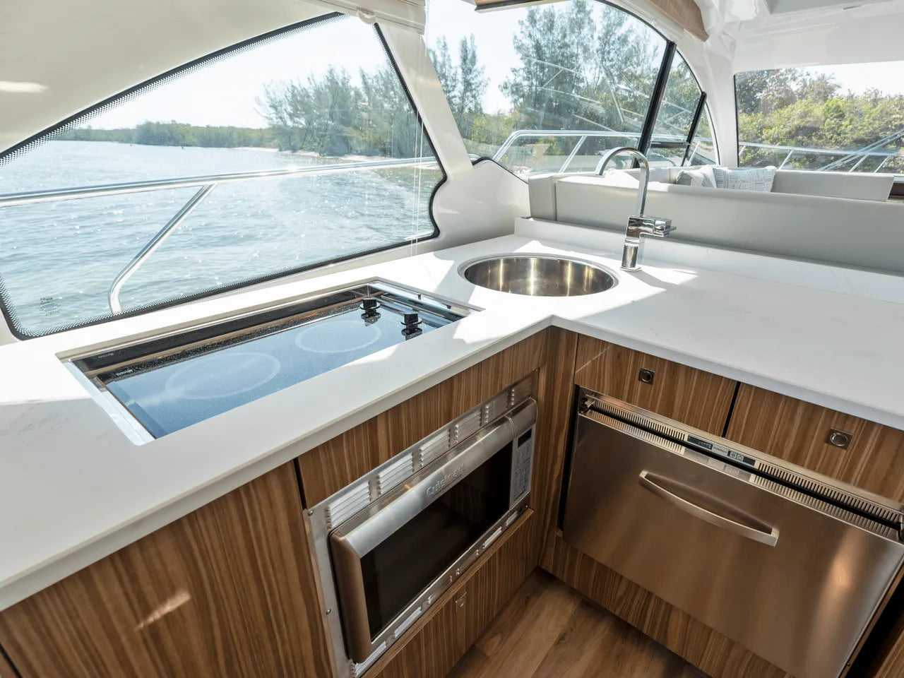 2024 Cruisers Yachts 50 Cantius 50.0 feet, Clearwater, Florida #7