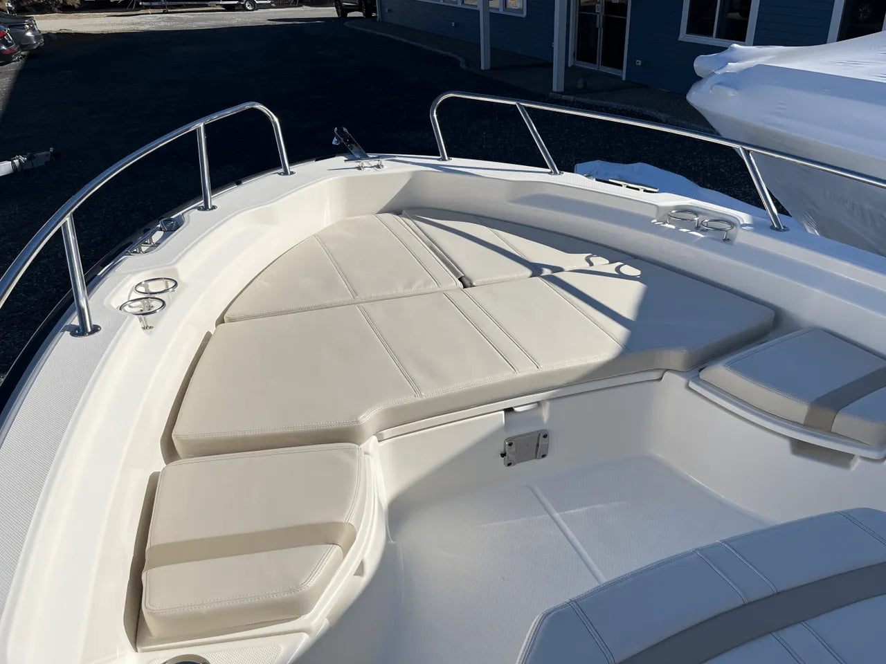 2025 Boston Whaler 250 Dauntless 25.0 feet, Clearwater, Florida #13