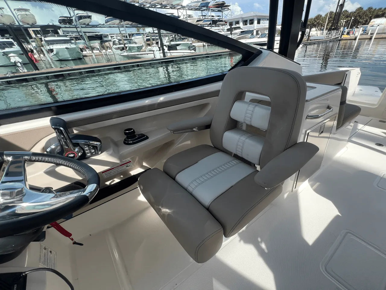 2026 Boston Whaler 280 Vantage 28.0 feet, Clearwater, Florida #29