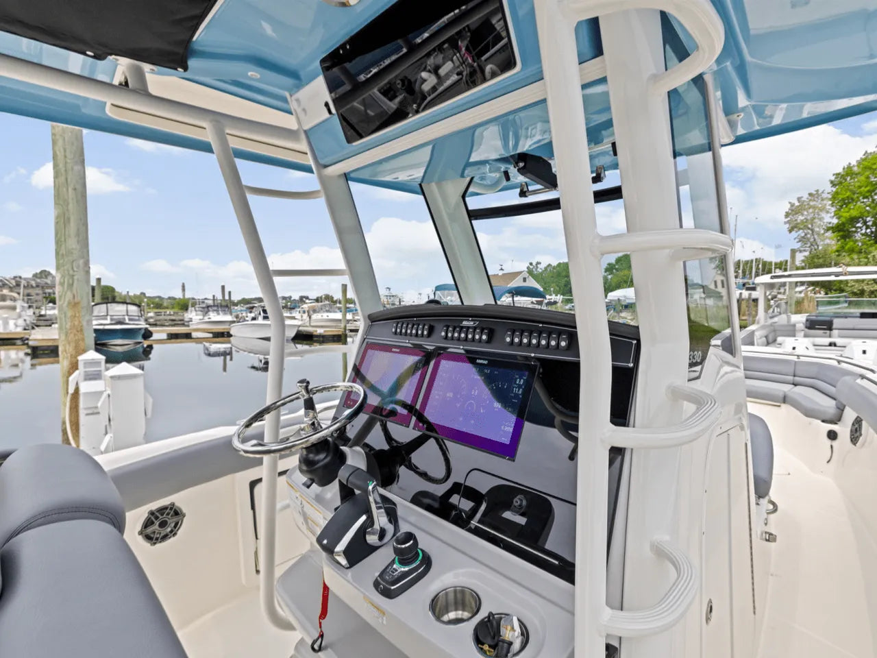 2025 Boston Whaler 330 Outrage 33.0 feet, Clearwater, Florida #24
