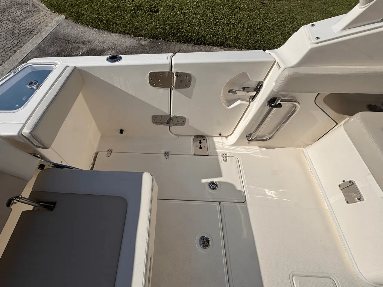 2025 Boston Whaler 280 Vantage 28.0 feet, Clearwater, Florida #13