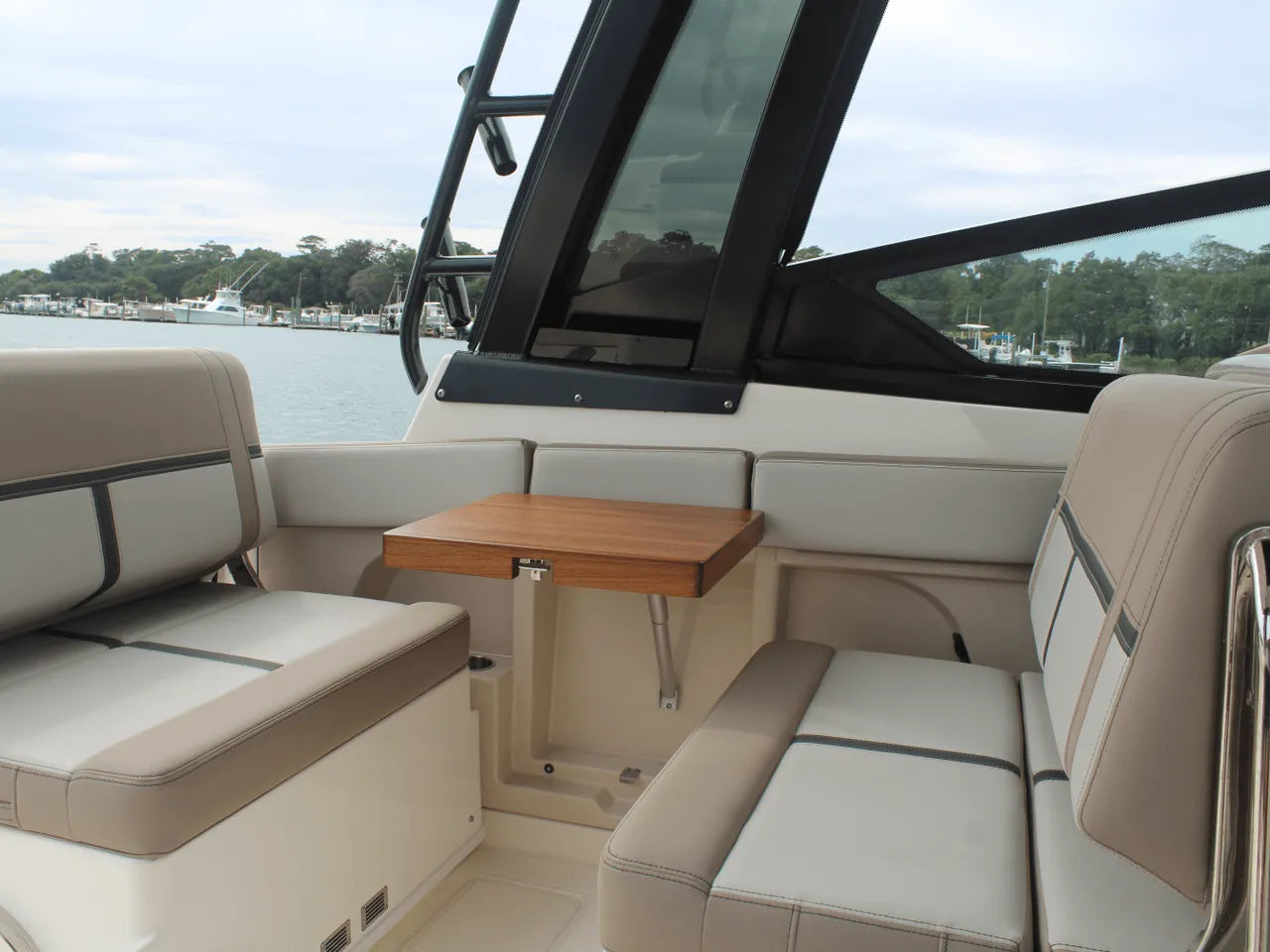 2026 Boston Whaler 330 Vantage 33.0 feet, Clearwater, Florida #33