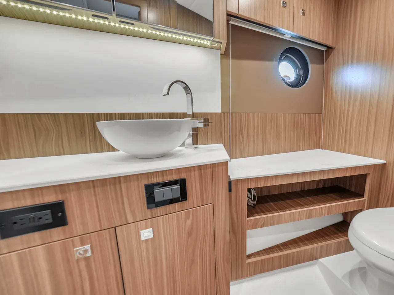 2025 Cruisers Yachts 46 Cantius 46.0 feet, Clearwater, Florida #46