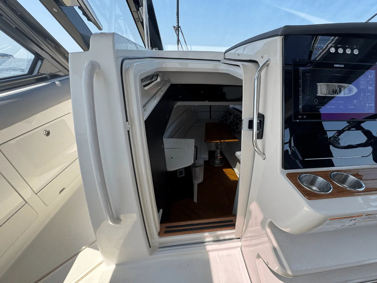 2025 Boston Whaler 380 Realm 38.0 feet, Clearwater, Florida #50