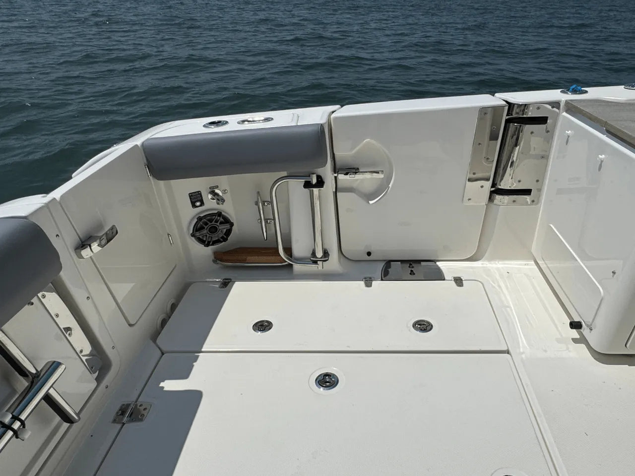2025 Boston Whaler 380 Realm 38.0 feet, Clearwater, Florida #12