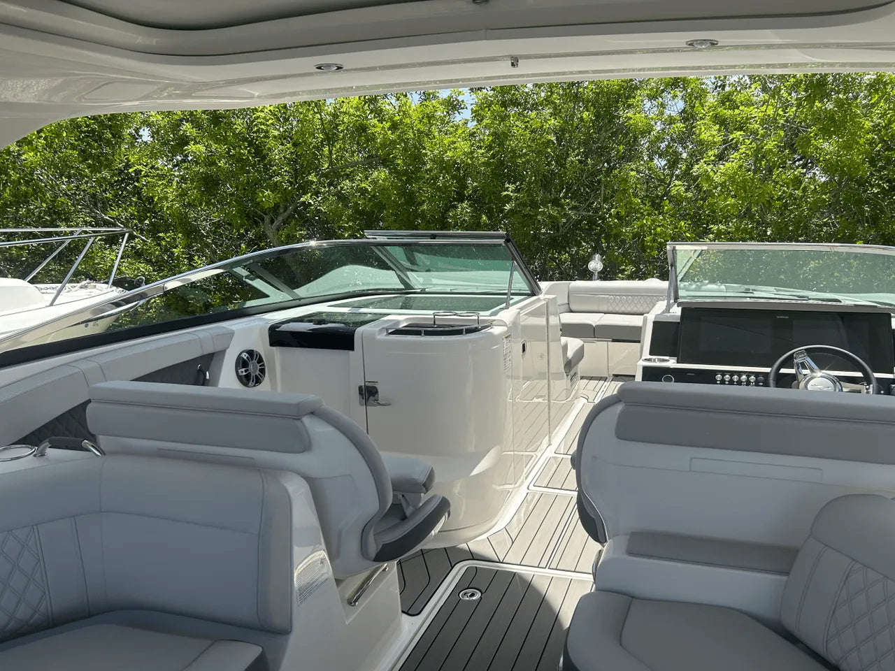 2025 Sea Ray SLX 350 Outboard 35.0 feet, Clearwater, Florida #3