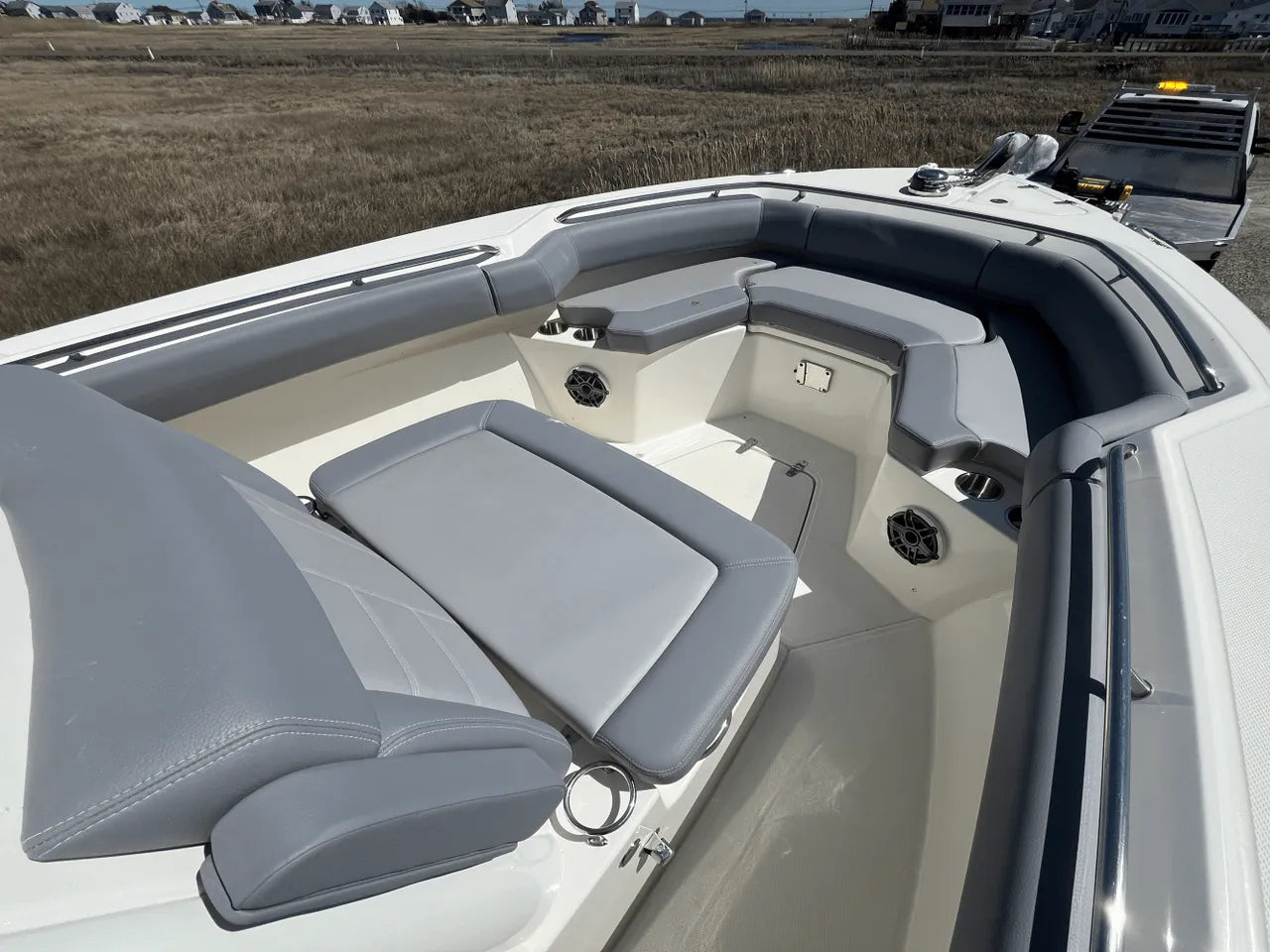 2025 Boston Whaler 250 Outrage 25.0 feet, Clearwater, Florida #16