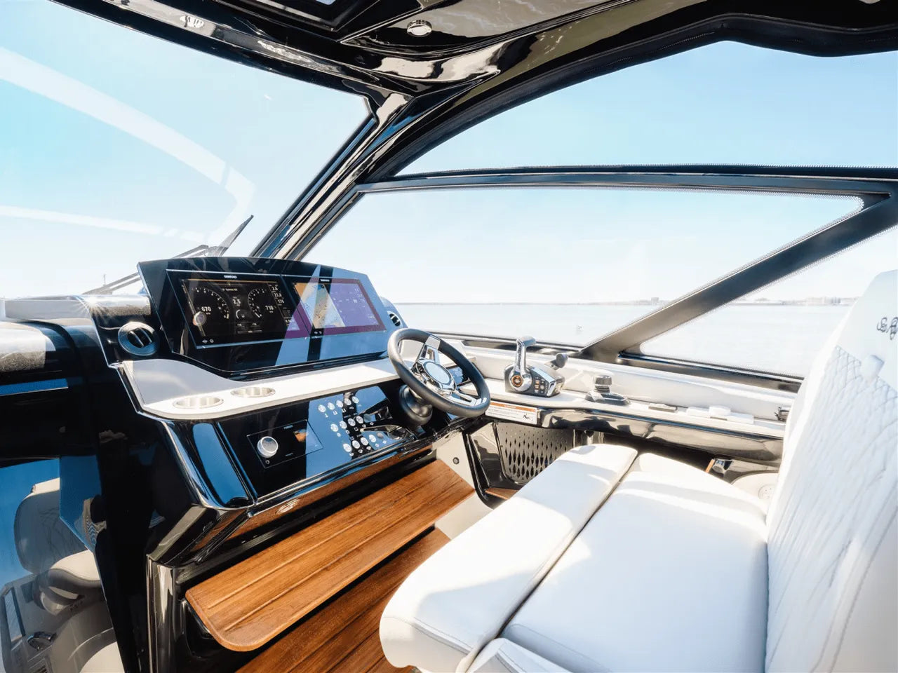2025 Sea Ray Sundancer 370 Outboard 37.0 feet, Clearwater, Florida #14