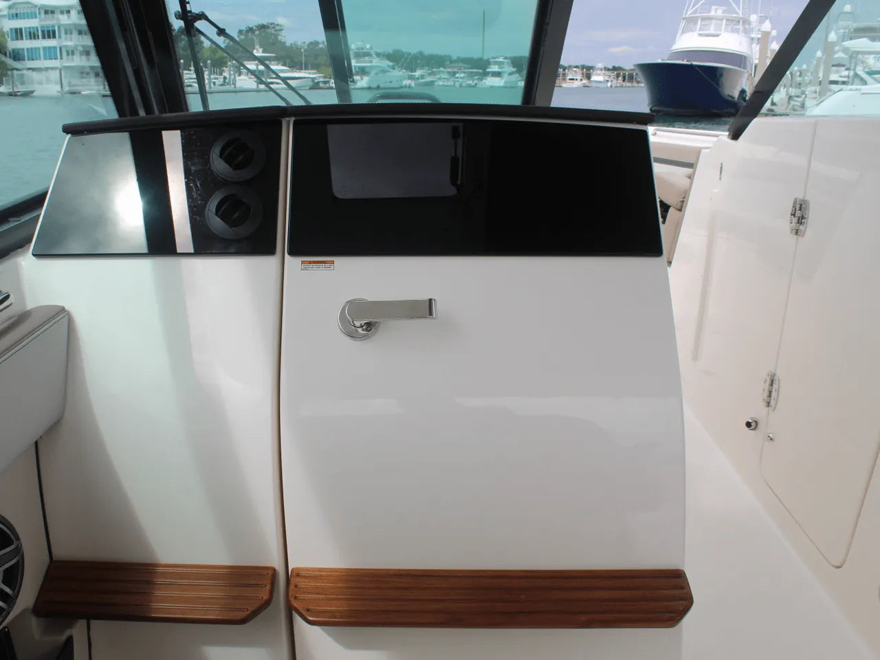 2026 Boston Whaler 330 Vantage 33.0 feet, Clearwater, Florida #43