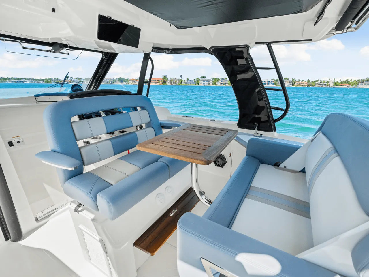 2025 Boston Whaler 350 Realm 35.0 feet, Clearwater, Florida #50
