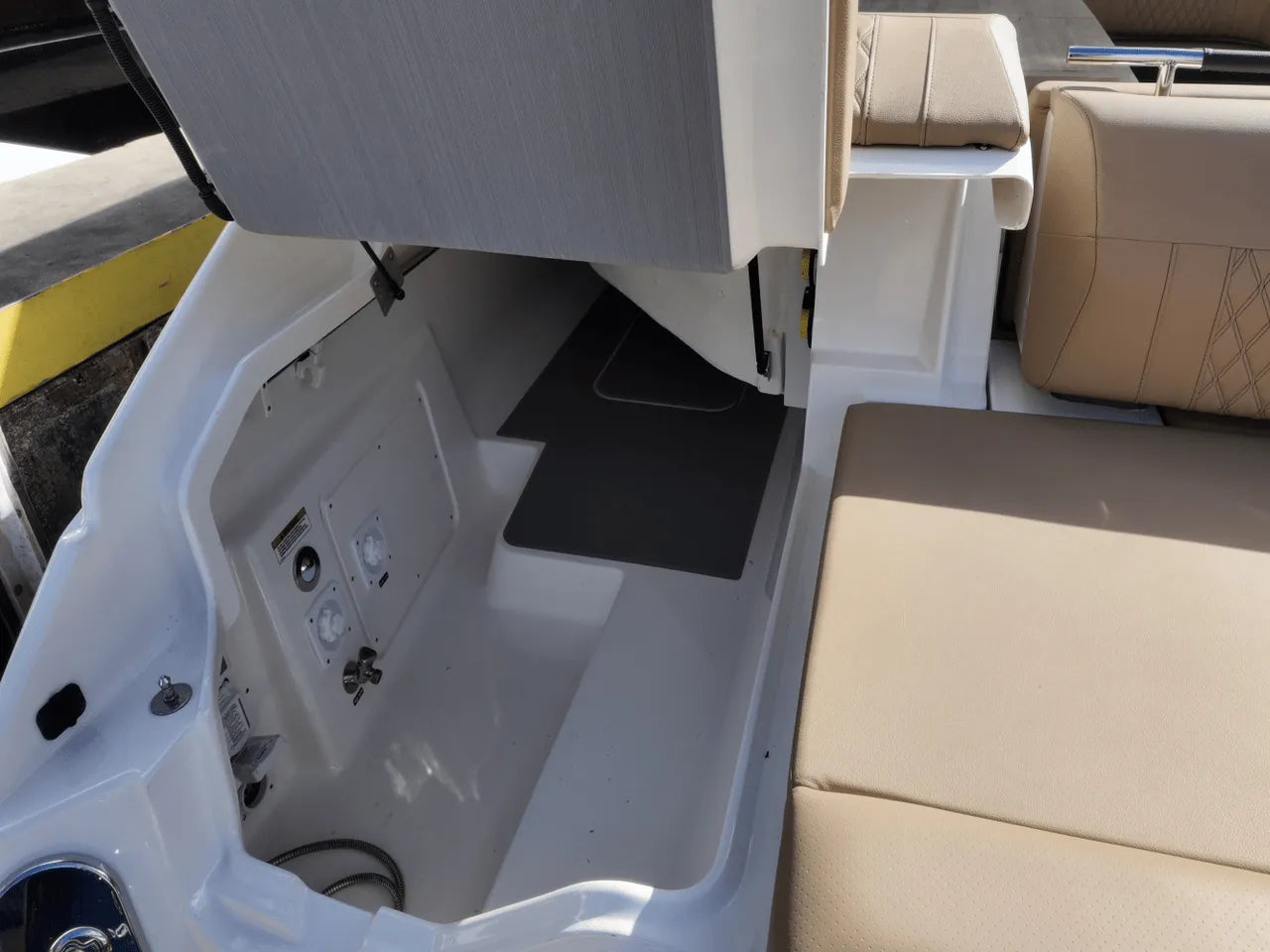 2025 Sea Ray SLX 400 Outboard 40.0 feet, Clearwater, Florida #18