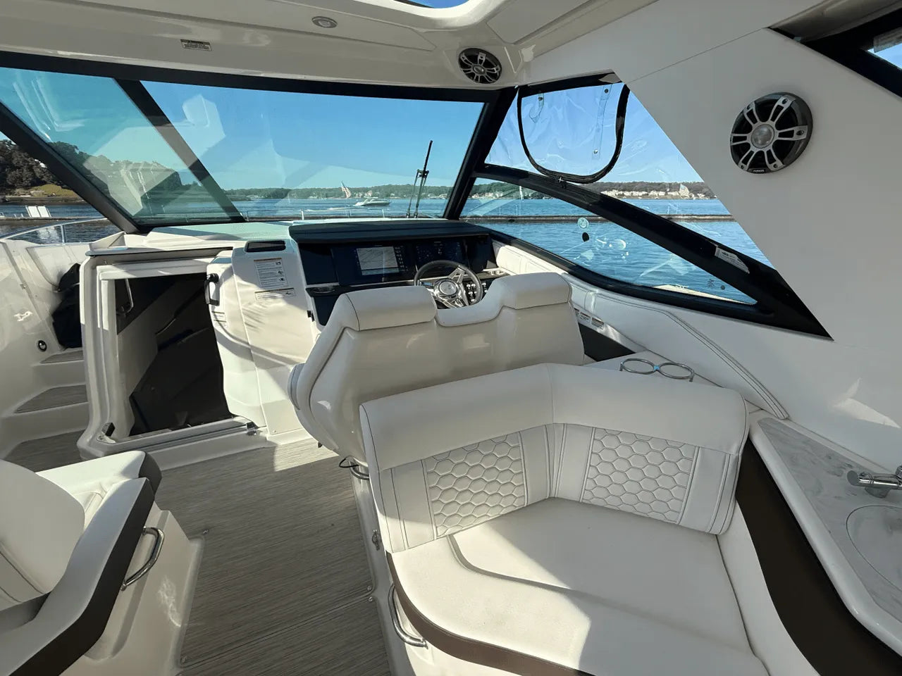 2025 Sea Ray Sundancer 320 32.0 feet, Clearwater, Florida #9