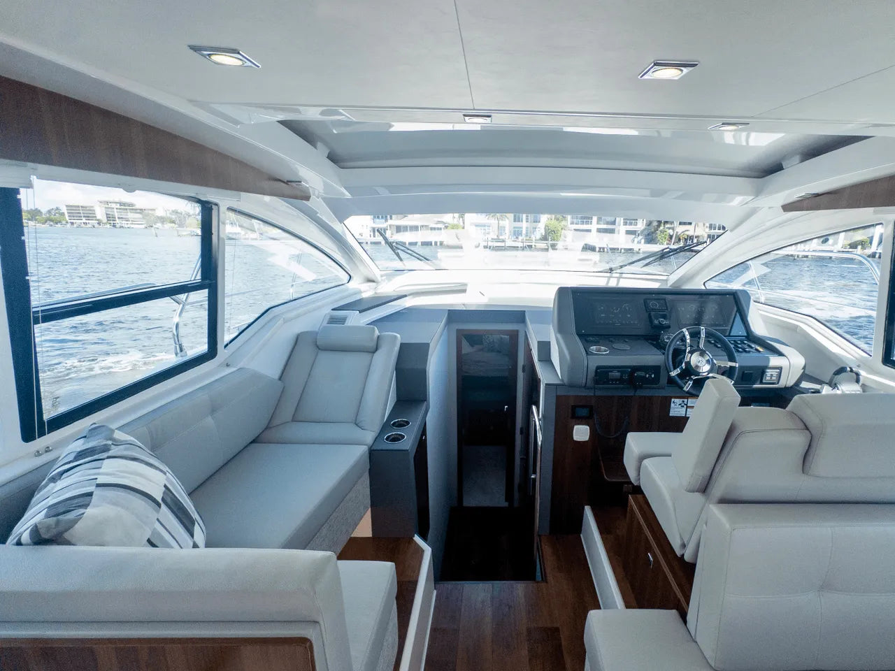 2024 Cruisers Yachts 42 Cantius 42.0 feet, Clearwater, Florida #41