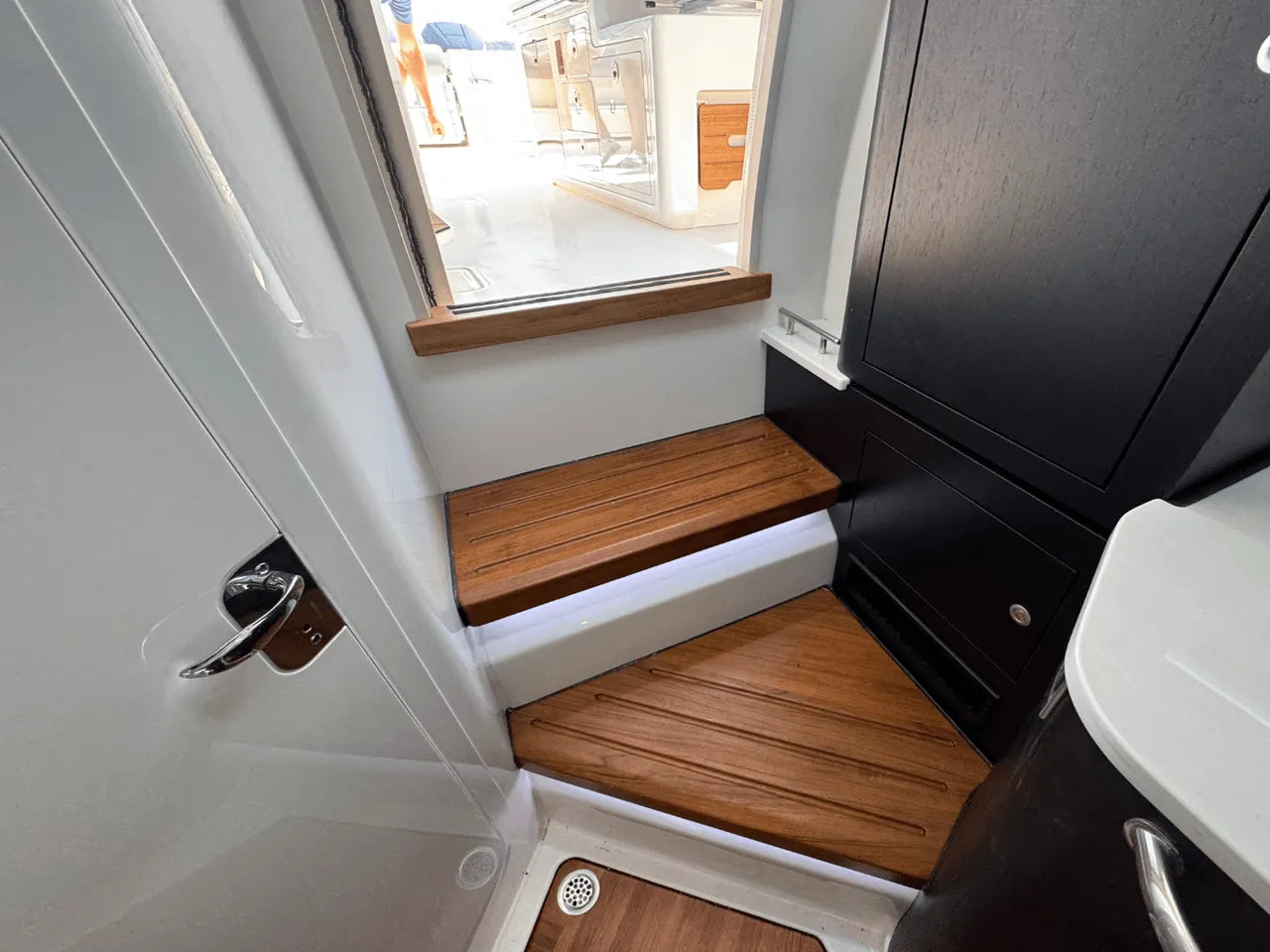 2025 Boston Whaler 380 Realm 38.0 feet, Clearwater, Florida #52