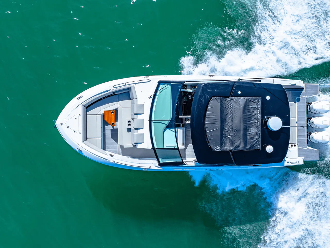 2025 Cruisers Yachts 38 GLS Outboard 38.0 feet, Clearwater, Florida #3