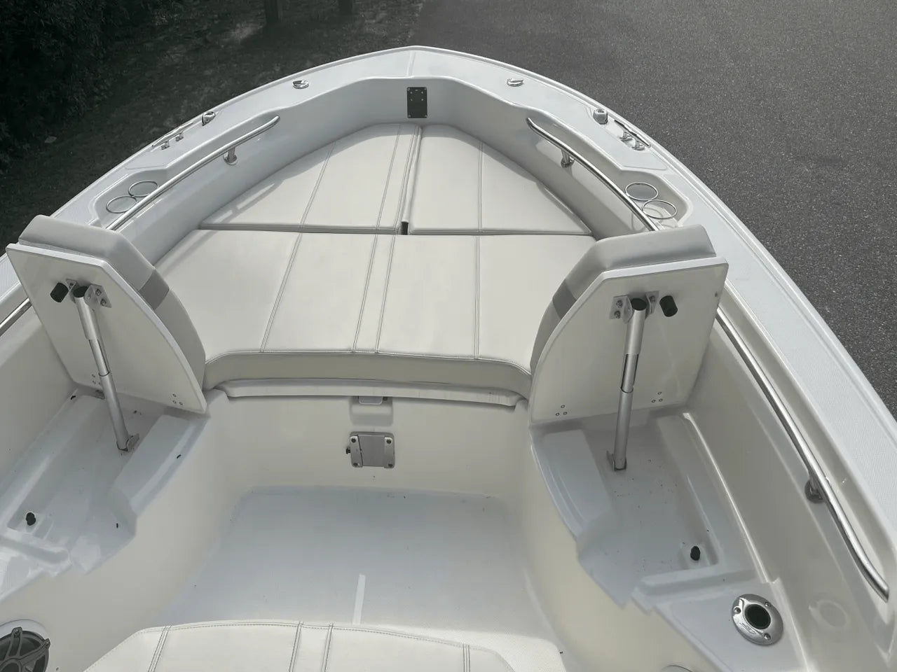 2025 Boston Whaler 250 Dauntless 25.0 feet, Clearwater, Florida #11