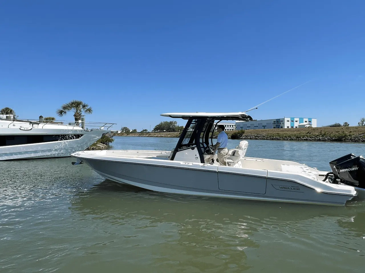 2025 Boston Whaler 280 Dauntless 28.0 feet, Clearwater, Florida #5