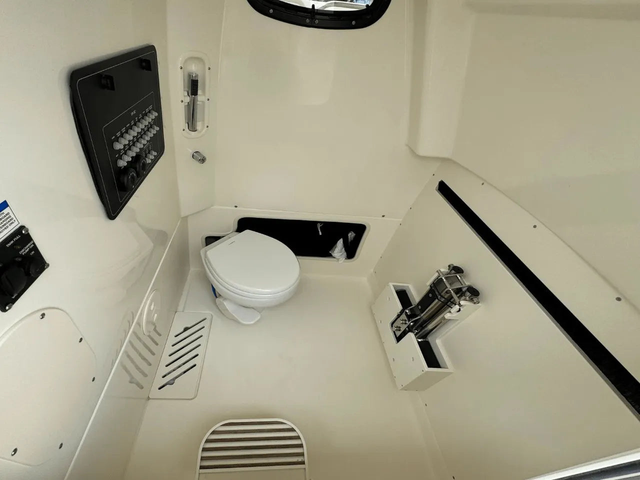 2025 Boston Whaler 280 Outrage 28.0 feet, Clearwater, Florida #24
