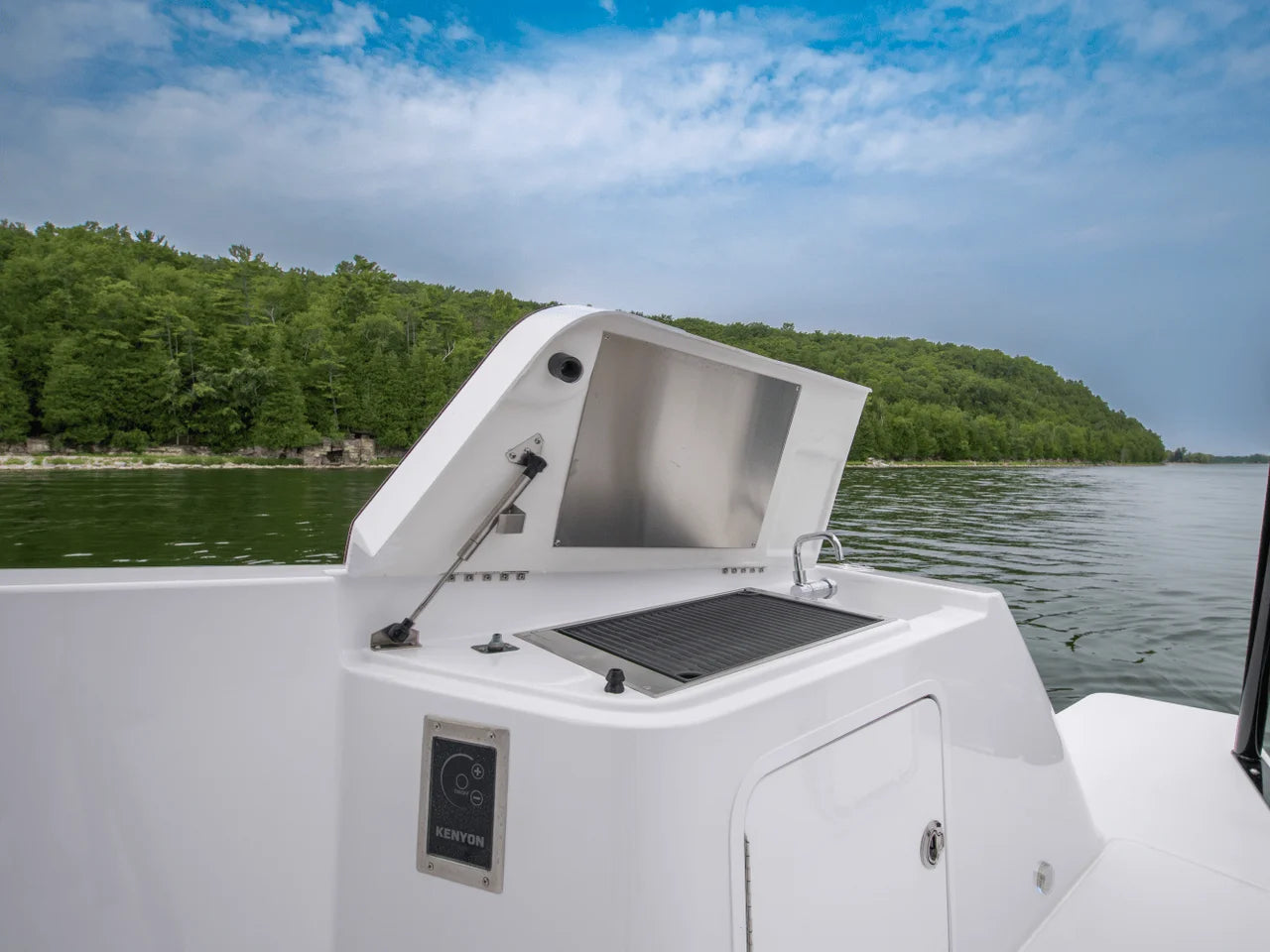 2027 Cruisers Yachts 38VTR 38.0 feet, Clearwater, Florida #11